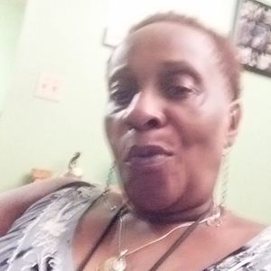 Meet your Posher, Fay